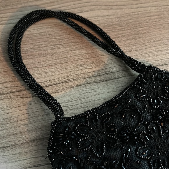 La Regale lace and beaded evening bag - Picture 4 of 4